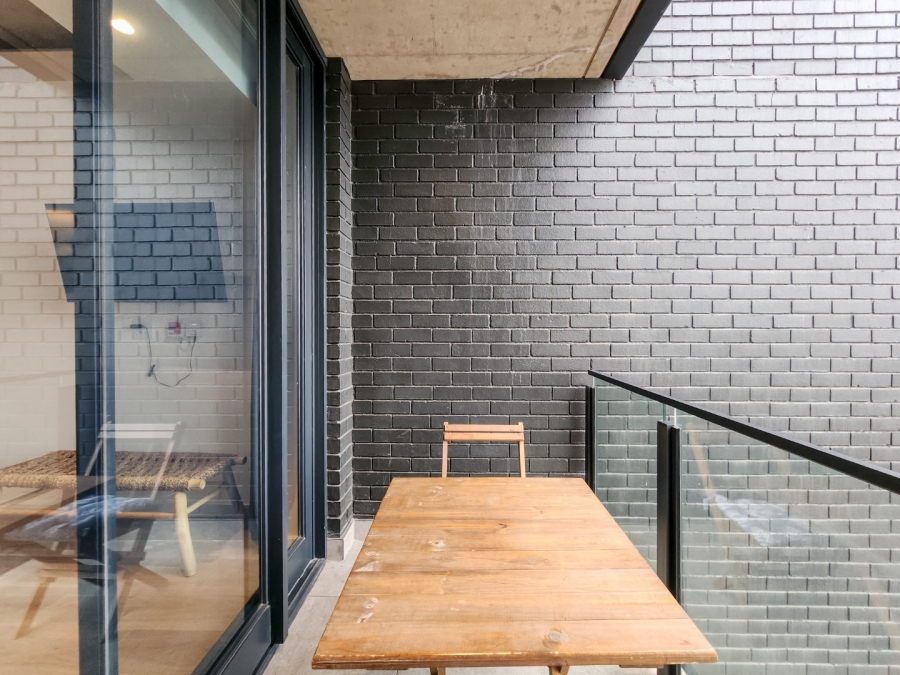 1 Bedroom Property for Sale in Sea Point Western Cape